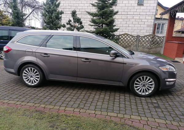 Ford Mondeo cena 39000 przebieg: 170000, rok produkcji 2013 z Dęblin małe 232